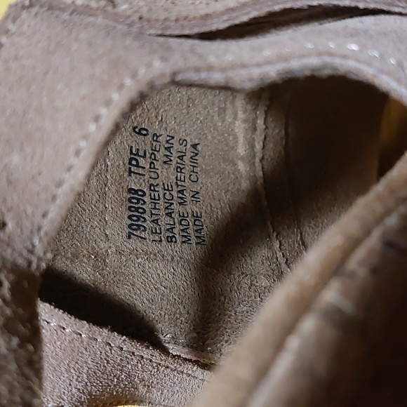 Minnetonka Size 6 Cork wedge fringe - Picture 7 of 7